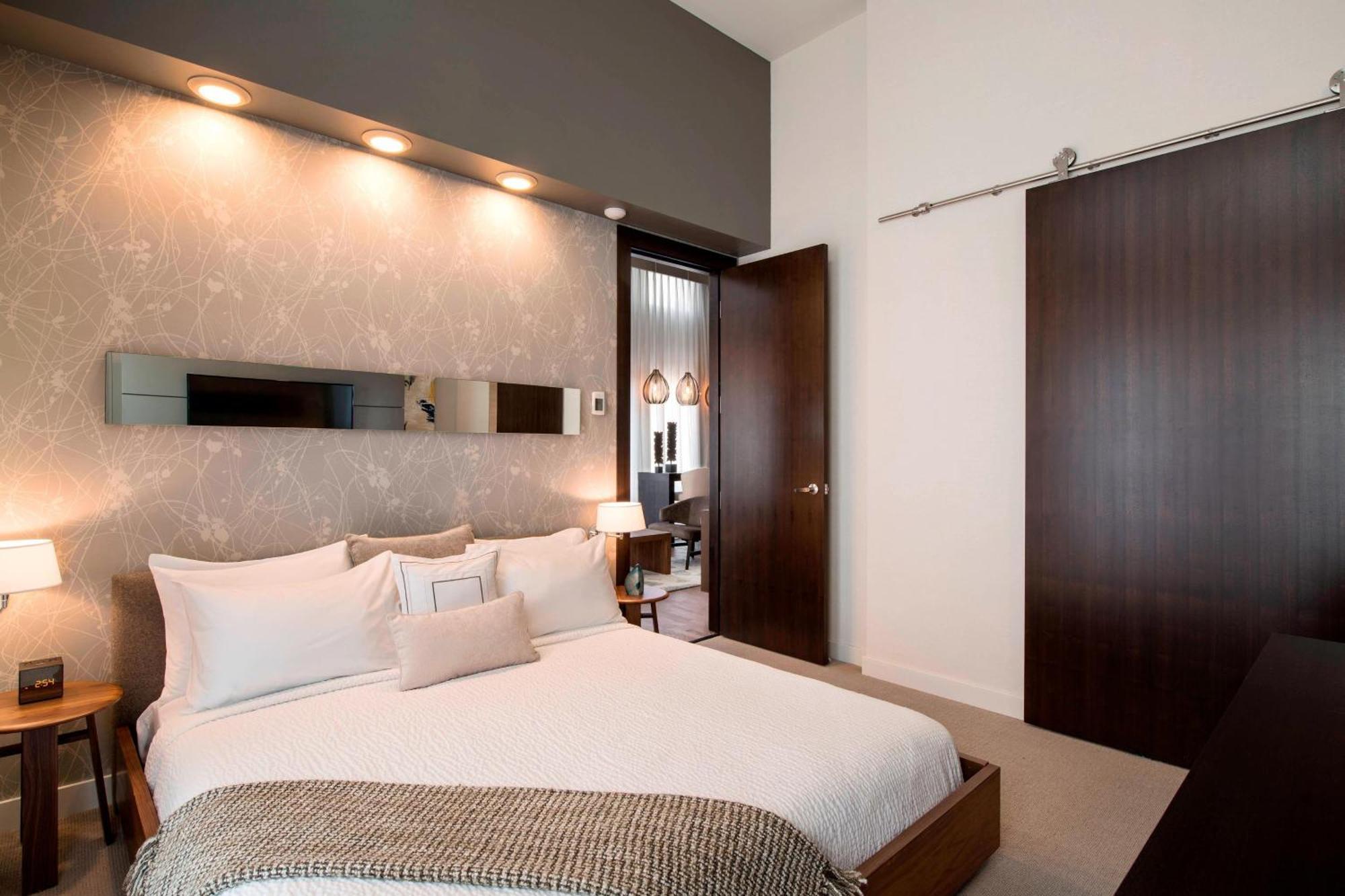 Courtyard By Marriott Calgary South Hotel Ngoại thất bức ảnh