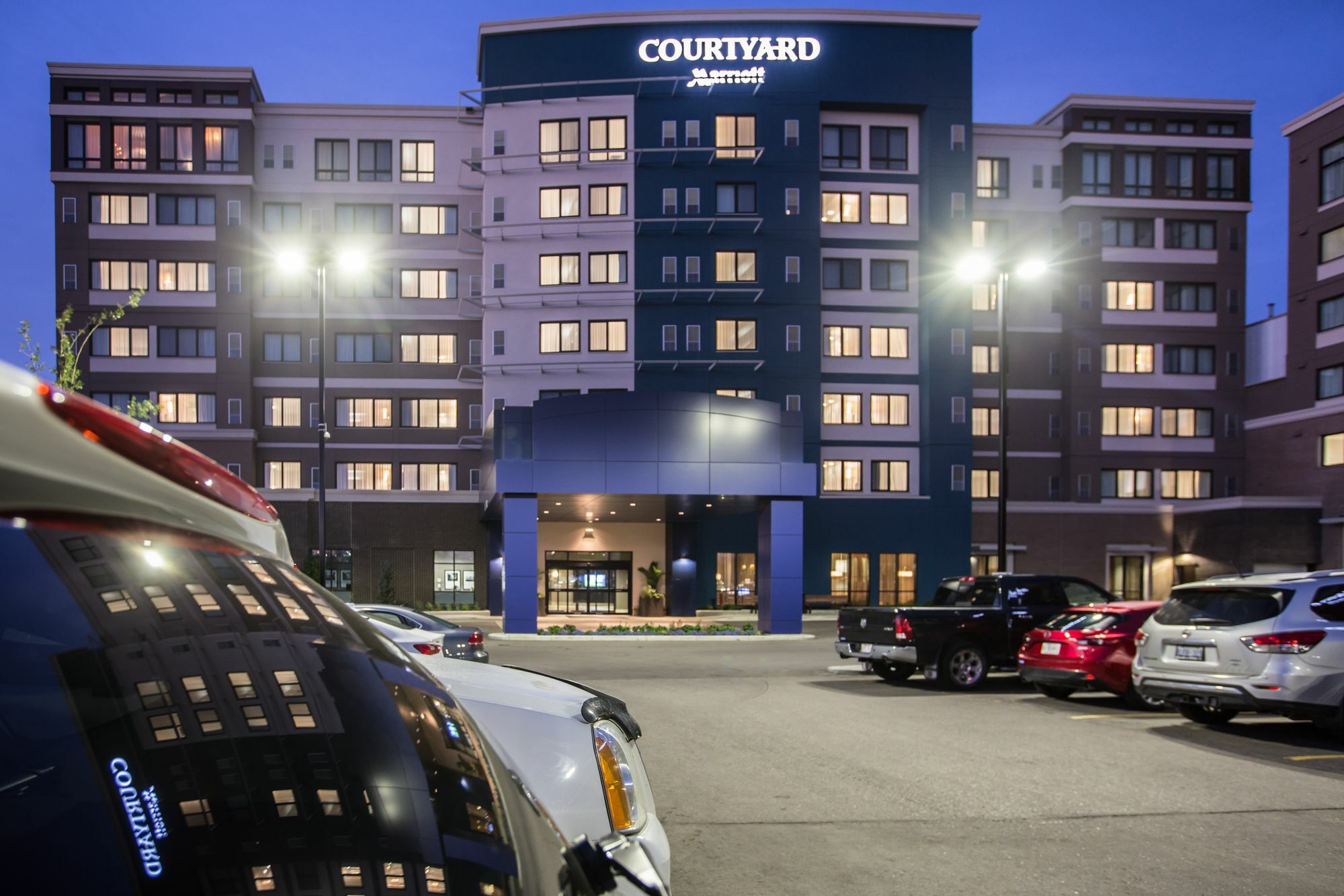 Courtyard By Marriott Calgary South Hotel Ngoại thất bức ảnh