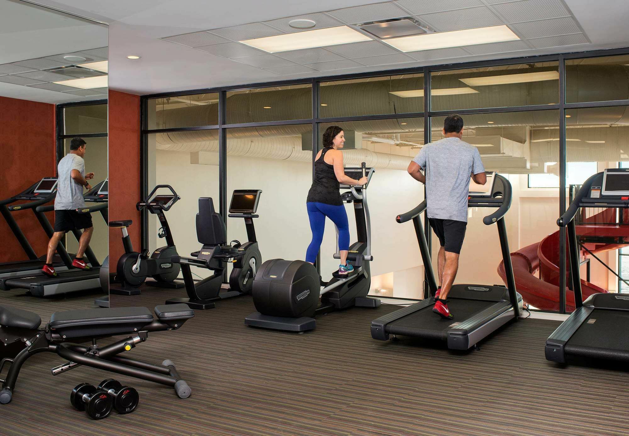 Courtyard By Marriott Calgary South Hotel Ngoại thất bức ảnh
